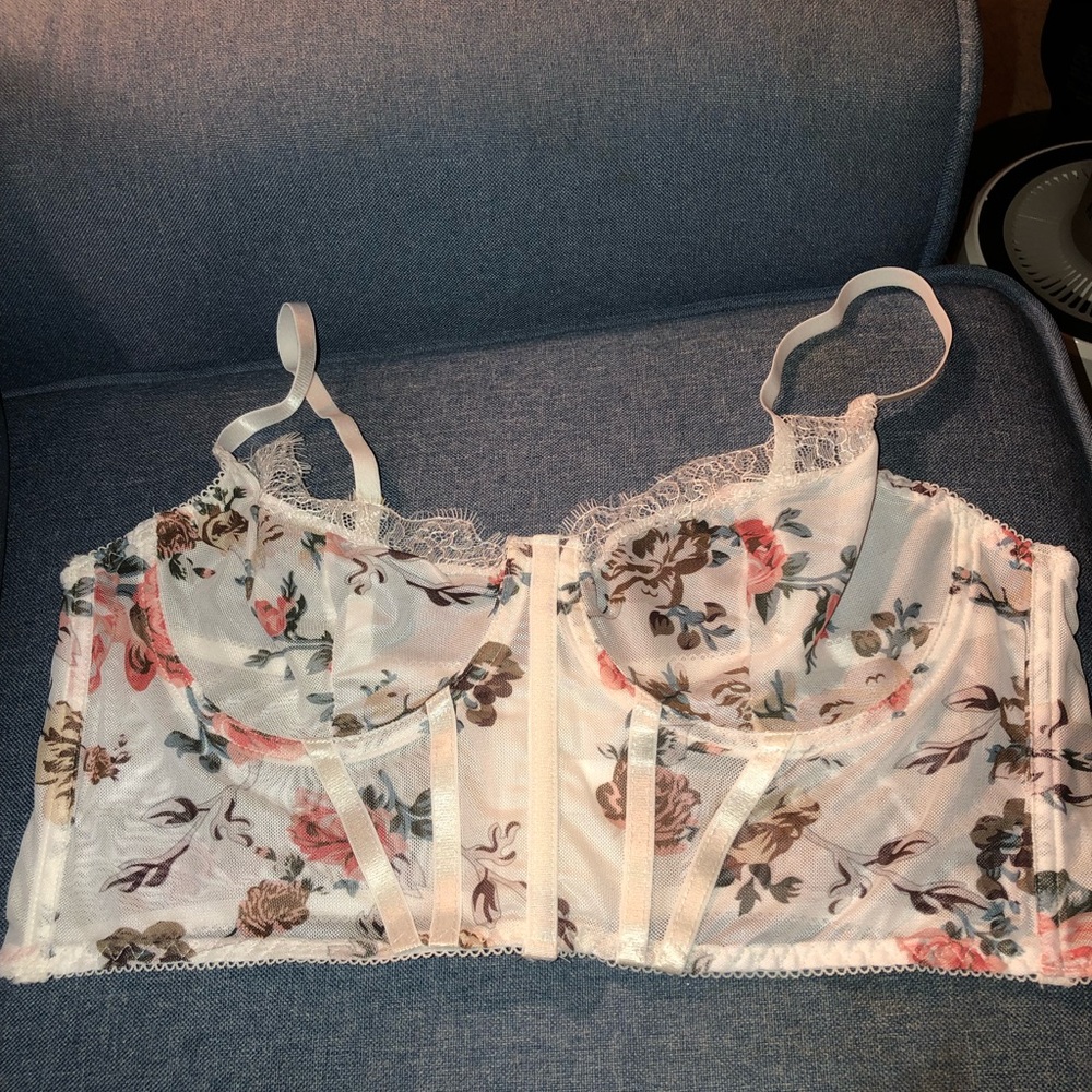 Floral Gorgeous Bralette Underwire Sexy Bra And Matching Panties